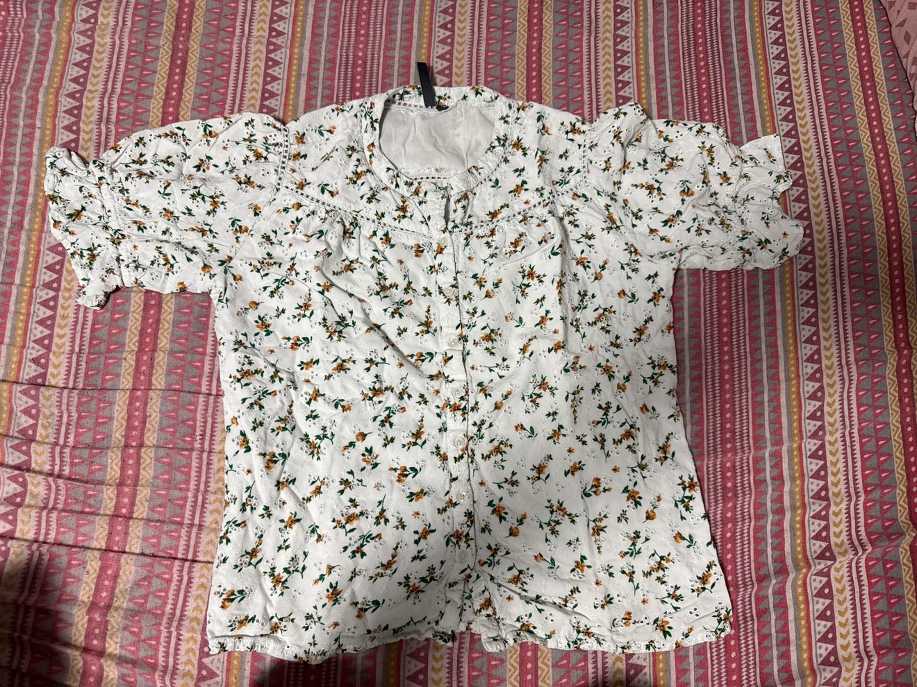 Floral Eyelet Button-Down tshirt - photo 3