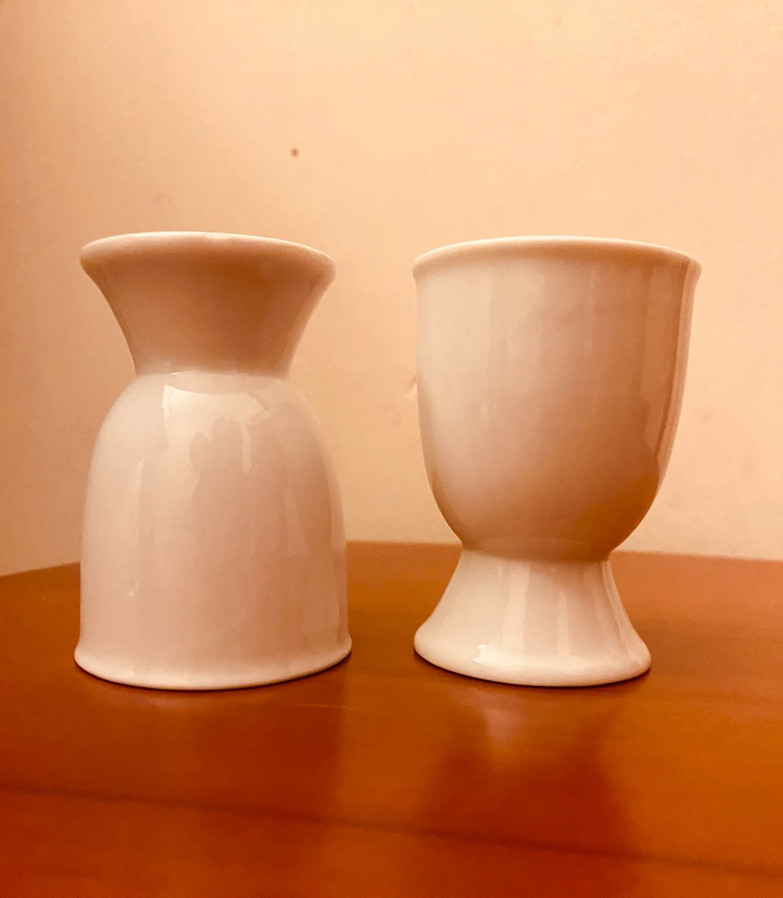 Set of 2 White Ceramic Egg Cups - photo 2