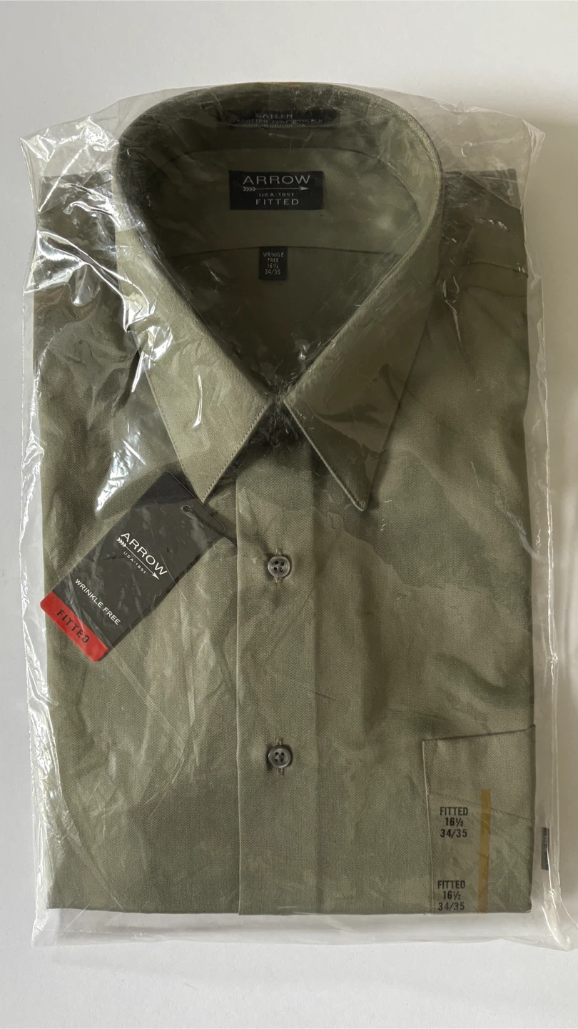 Arrow Men’s Fitted Dress Shirt