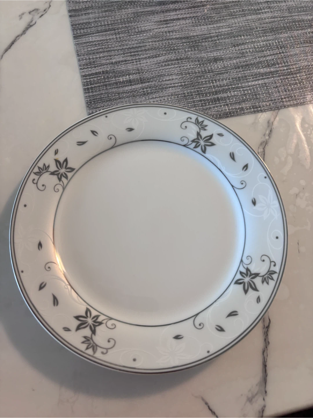 Porcelain Tea Set with Floral Pattern - photo 4