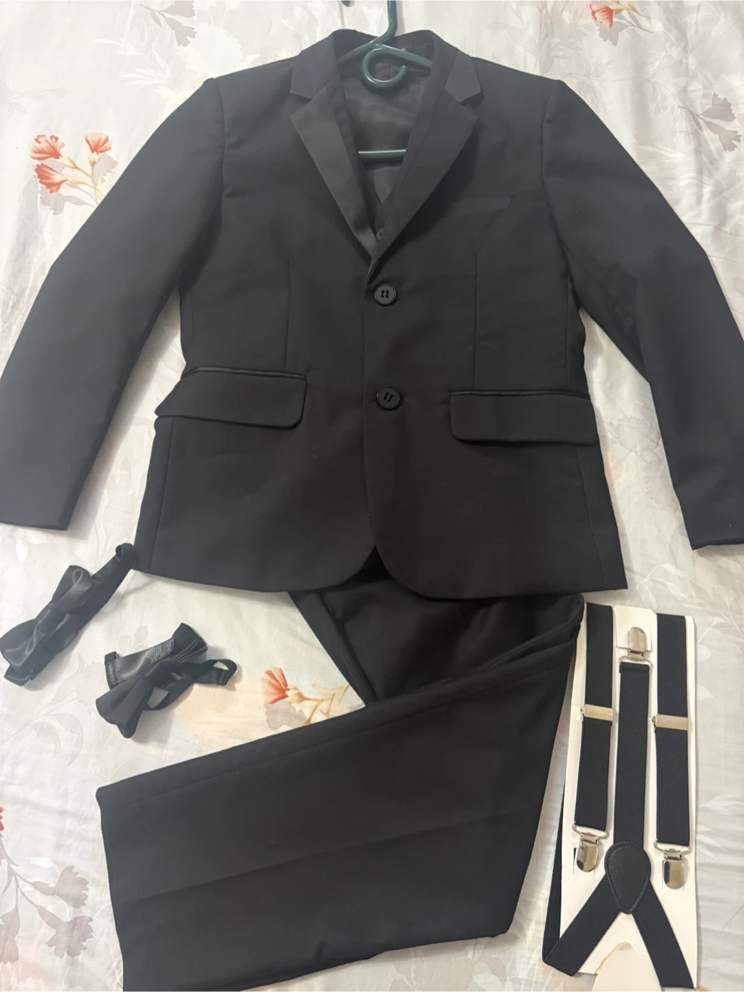 Lolanta Kids (8-10) Black Suit Set ( like new) - photo 2