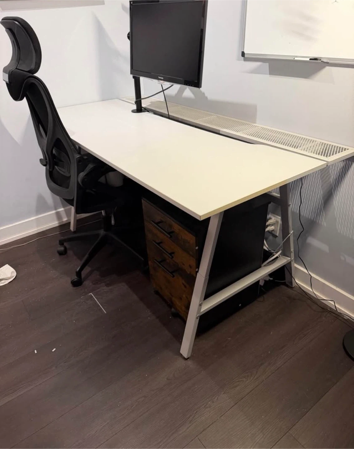 IKEA UTESPELARE Gaming Desk