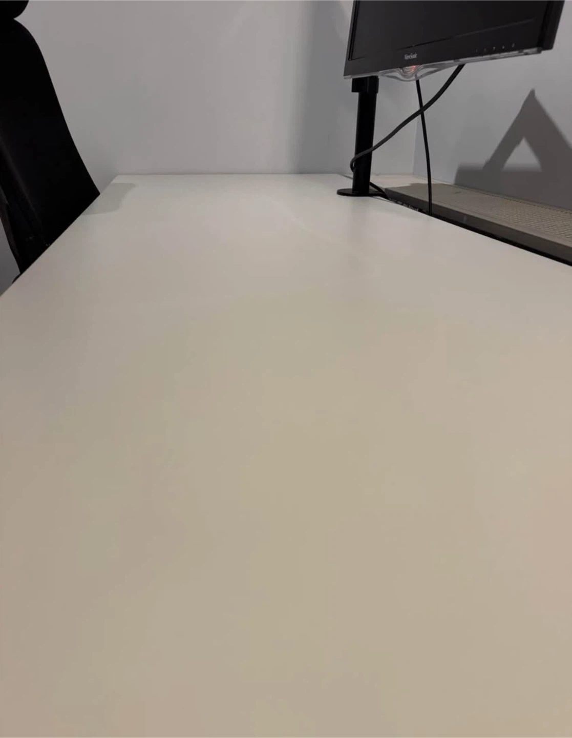 IKEA UTESPELARE Gaming Desk - photo 2