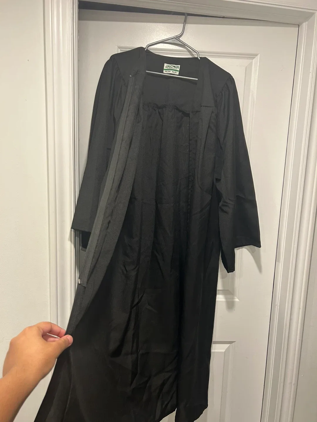 Graduation Gown and Sash for Grad or Judge costume - photo 2