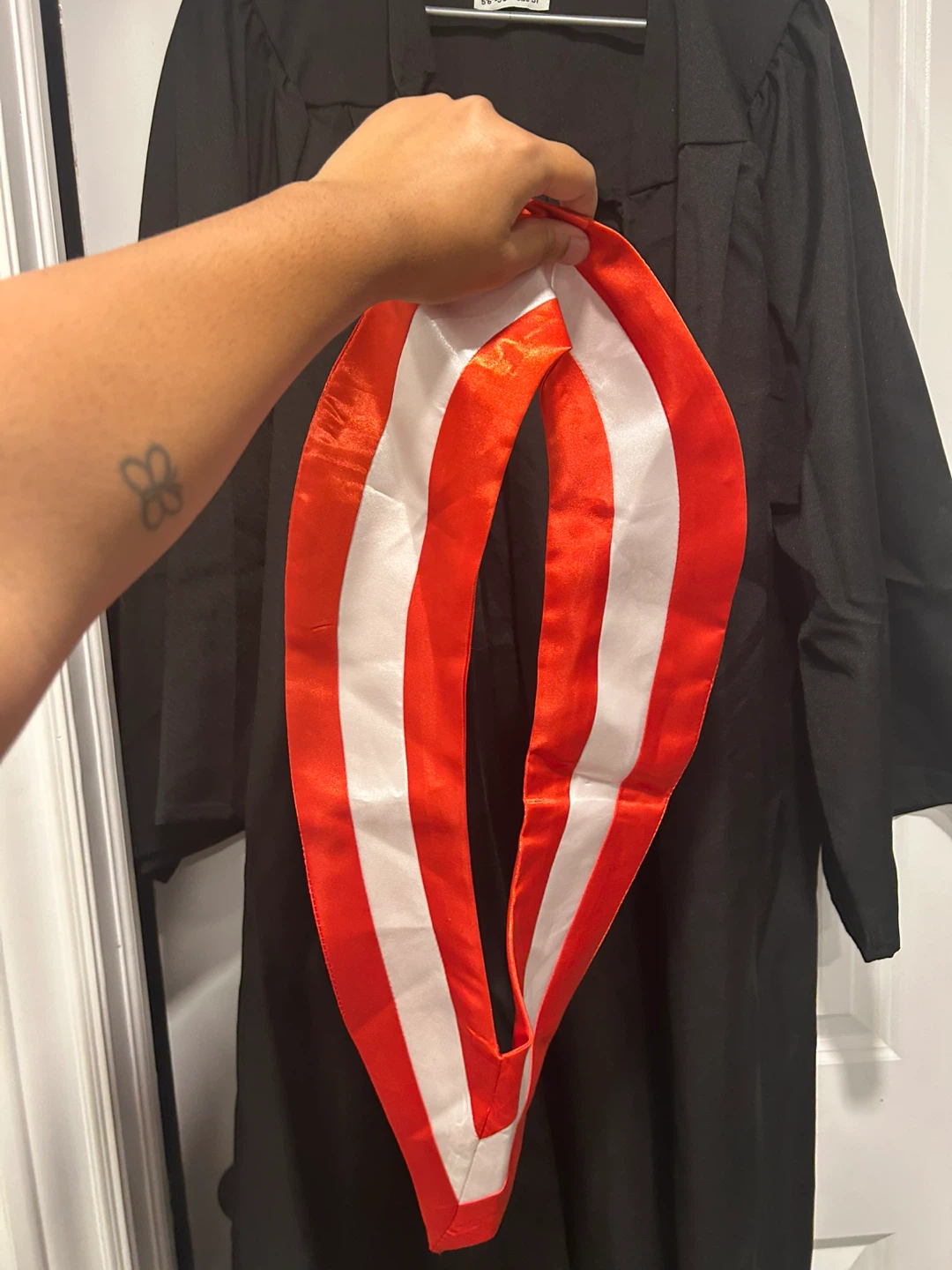 Graduation Gown and Sash for Grad or Judge costume - photo 3