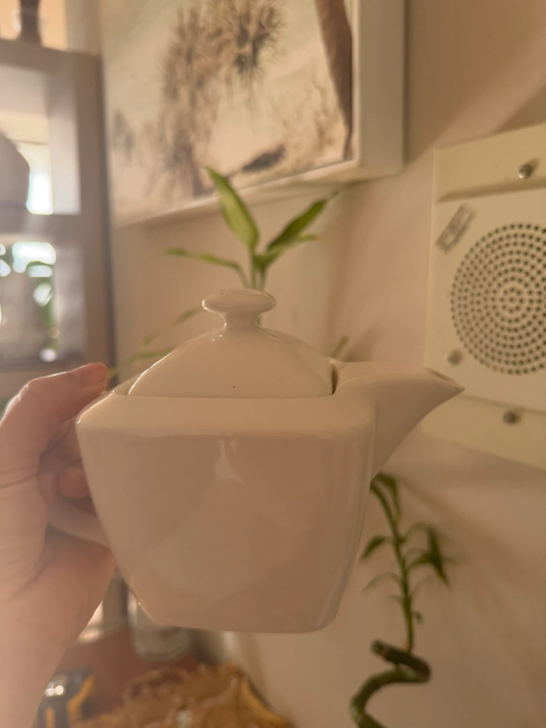 White ceramic teapot - photo 2