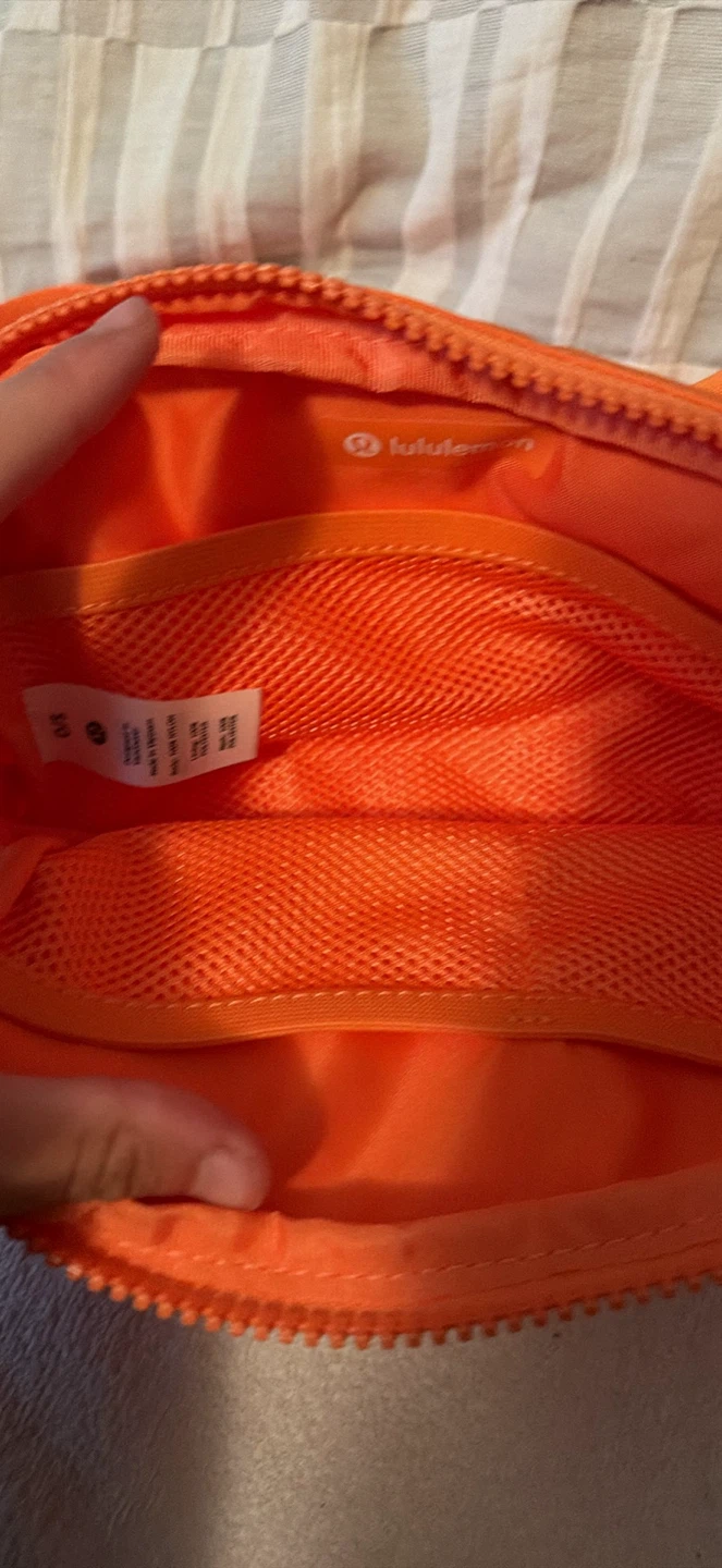 Lululemon belt bag 1L orange frappe tags on - photo 2