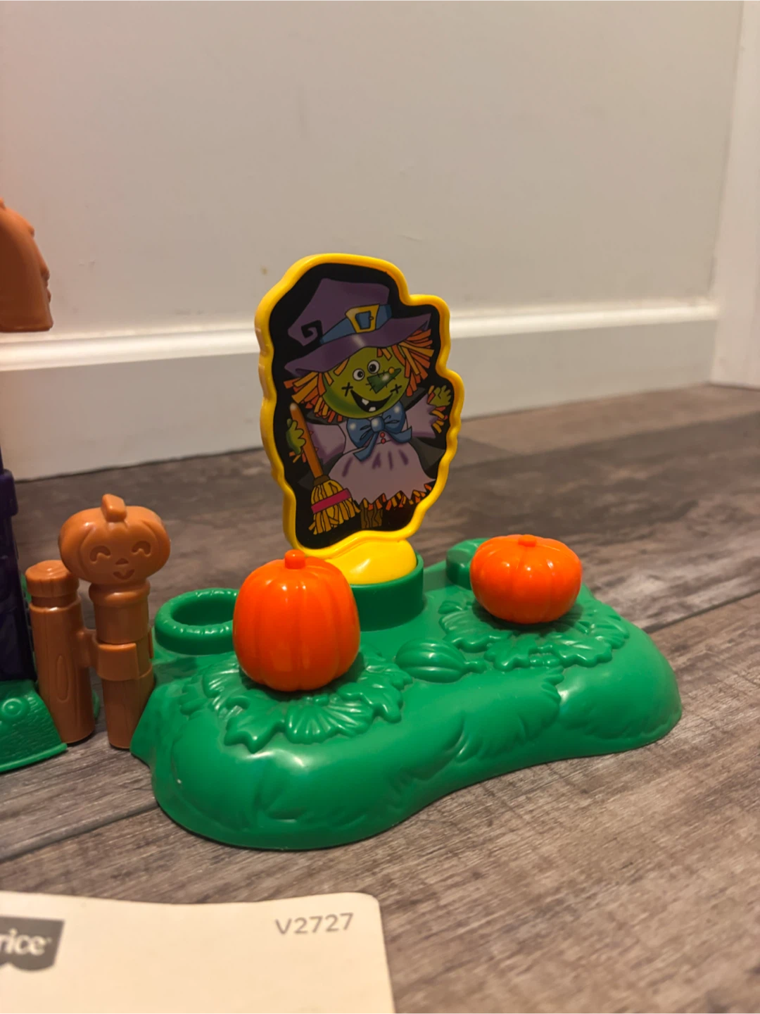 Fisher-Price Little People Pumpkin Party Playset - photo 3
