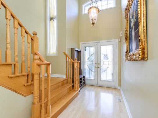 2 Rooms in Upper Level Argentia/Tenth Line/Derry Move November 1