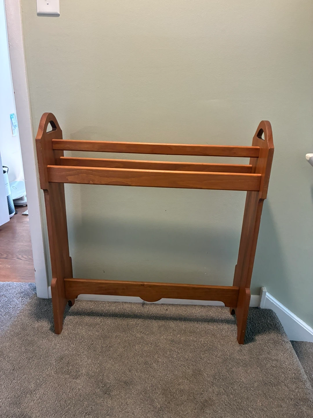 Wooden Quilt Rack Blanket Holder Farmhouse Country Cottage Decor - photo 2