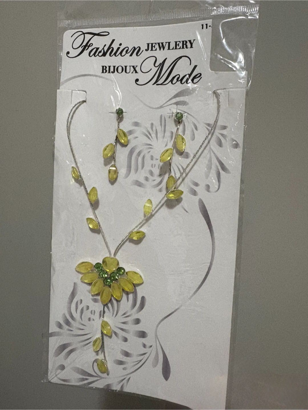 New Fashion Jewelry Necklace and Earring Set - photo 2