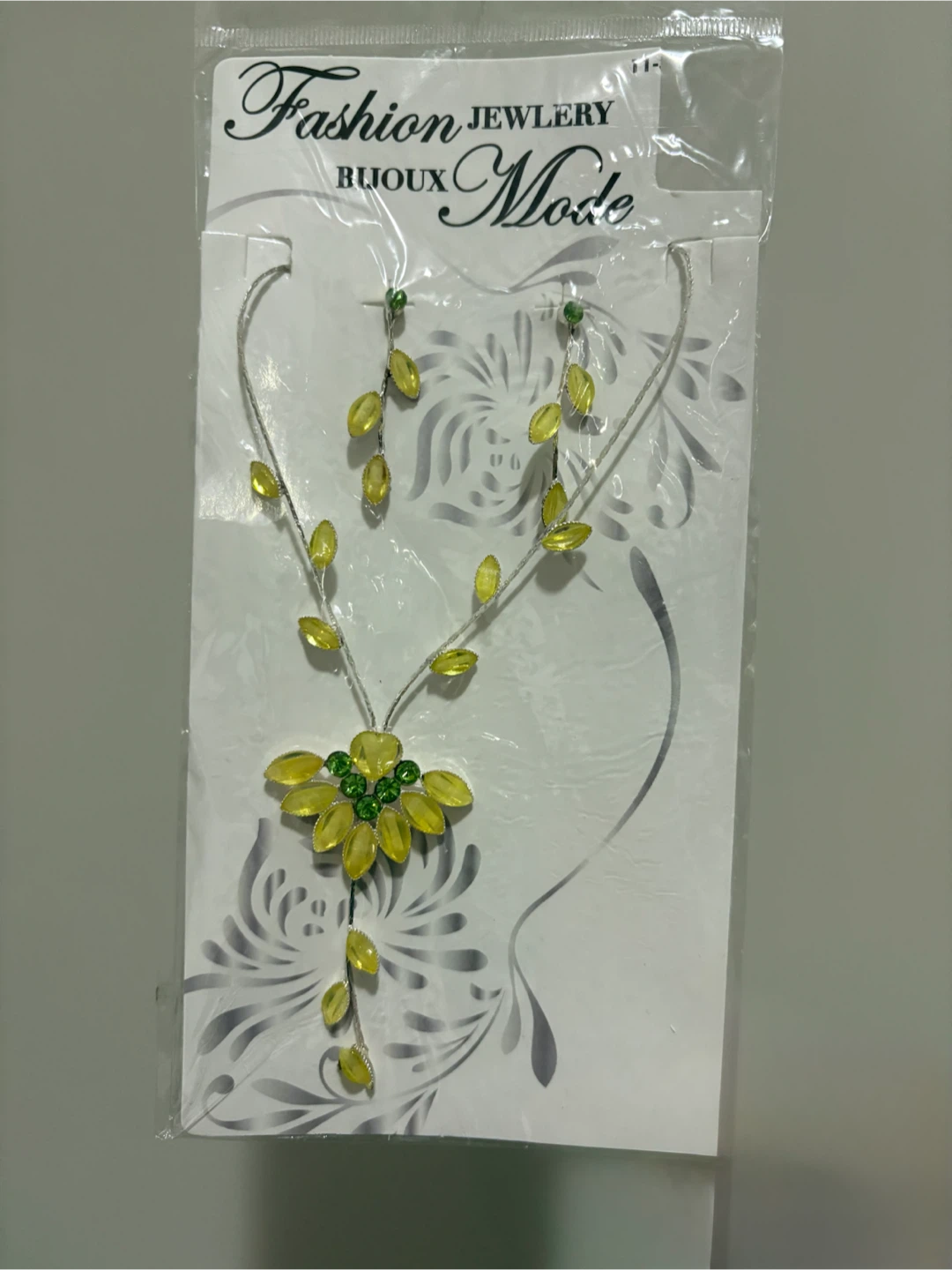 New Fashion Jewelry Necklace and Earring Set - photo 3