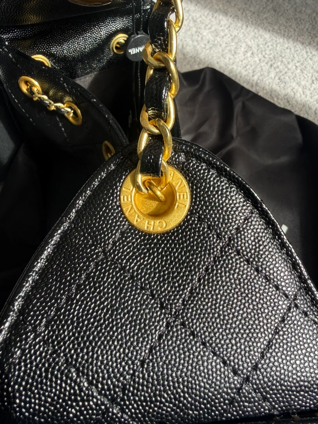 Chanel Black Caviar Quilted Handbag - photo 4
