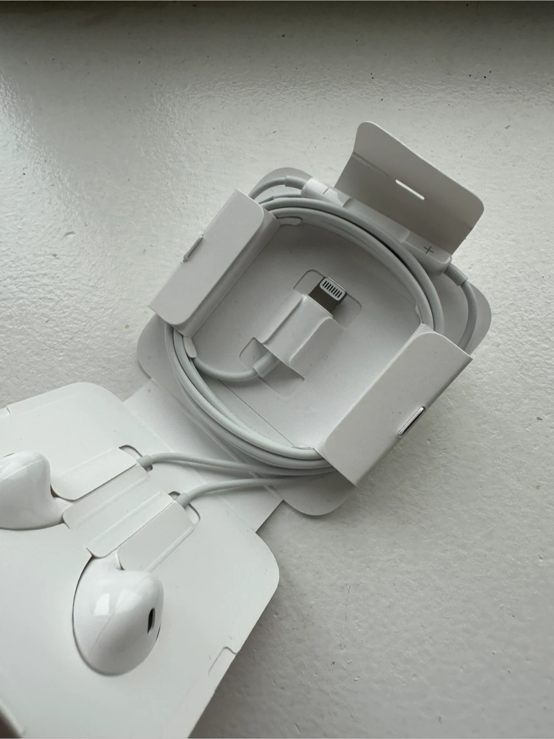 Apple Earbuds (wire) - photo 2