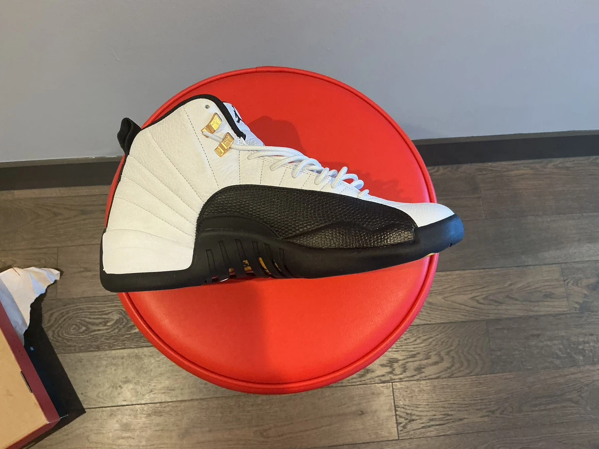 Air Jordan 12 Retro White/Black Taxi