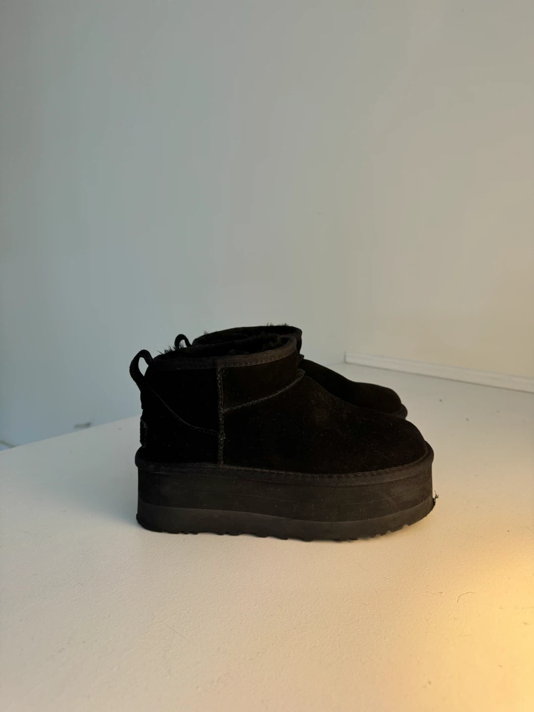 UGG Classic Ultra Mini Platform (US4/35)
