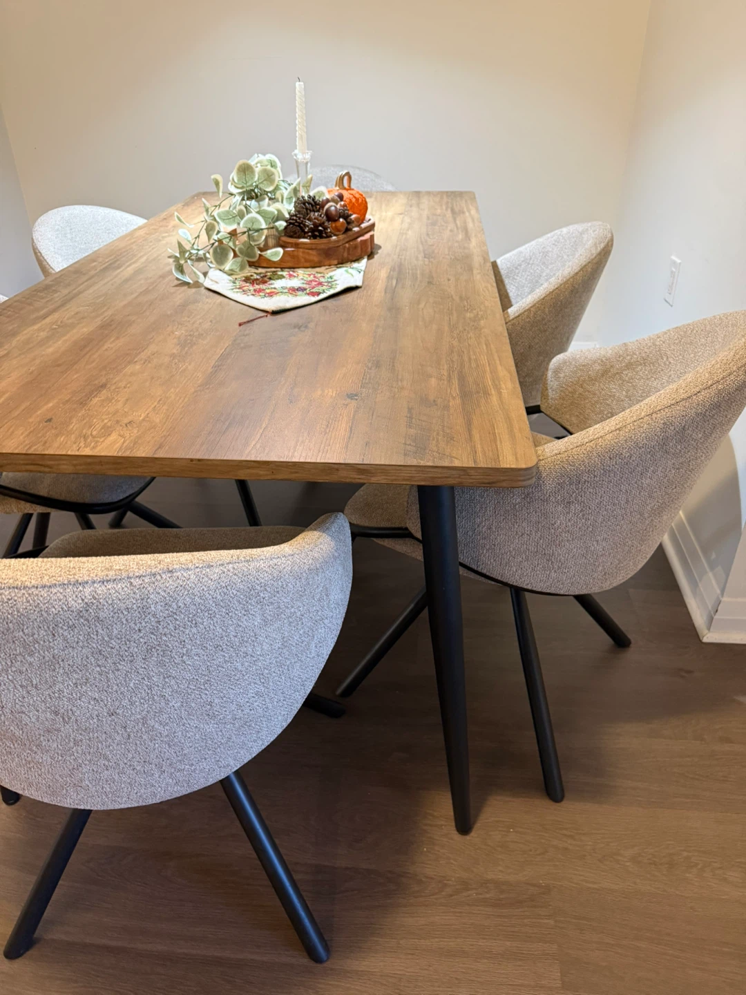 Dining table set with 4 upholstered chairs