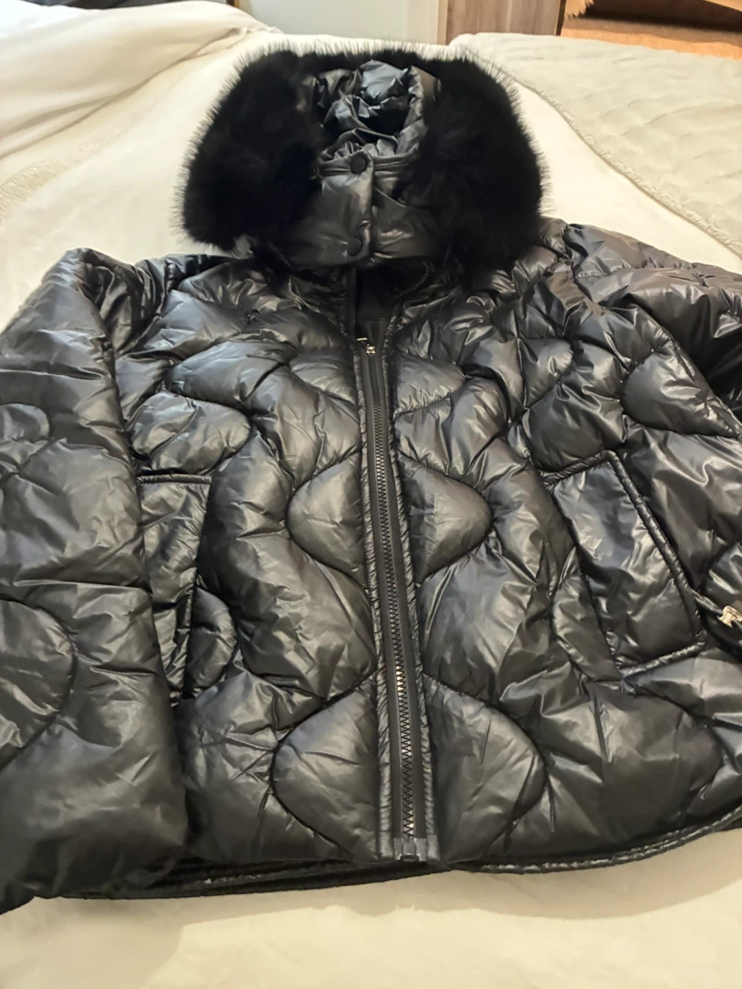 NEW Ladies  BLack Puffer Jacket - photo 2