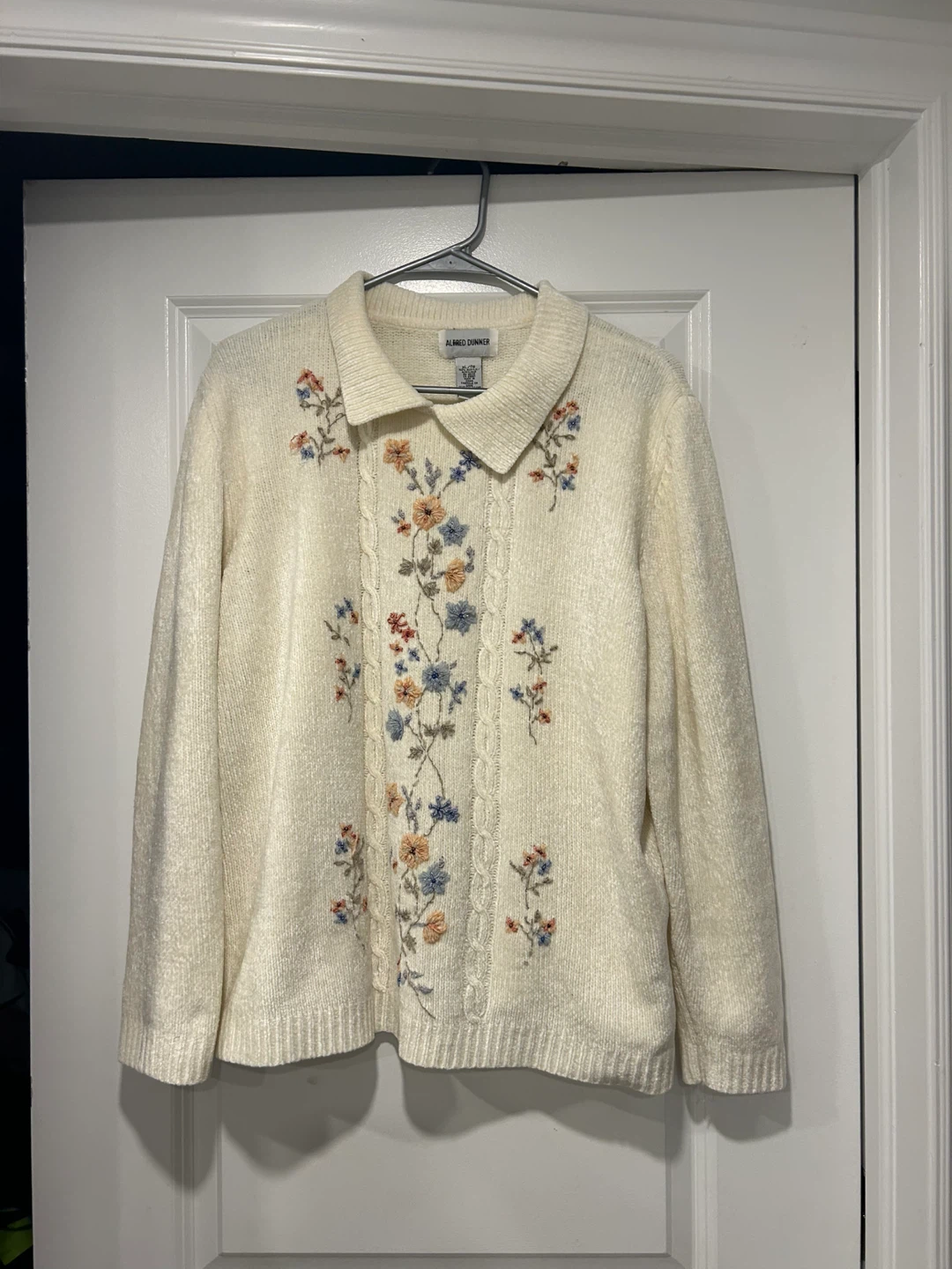 Floral Embroidered Cream Sweater XL