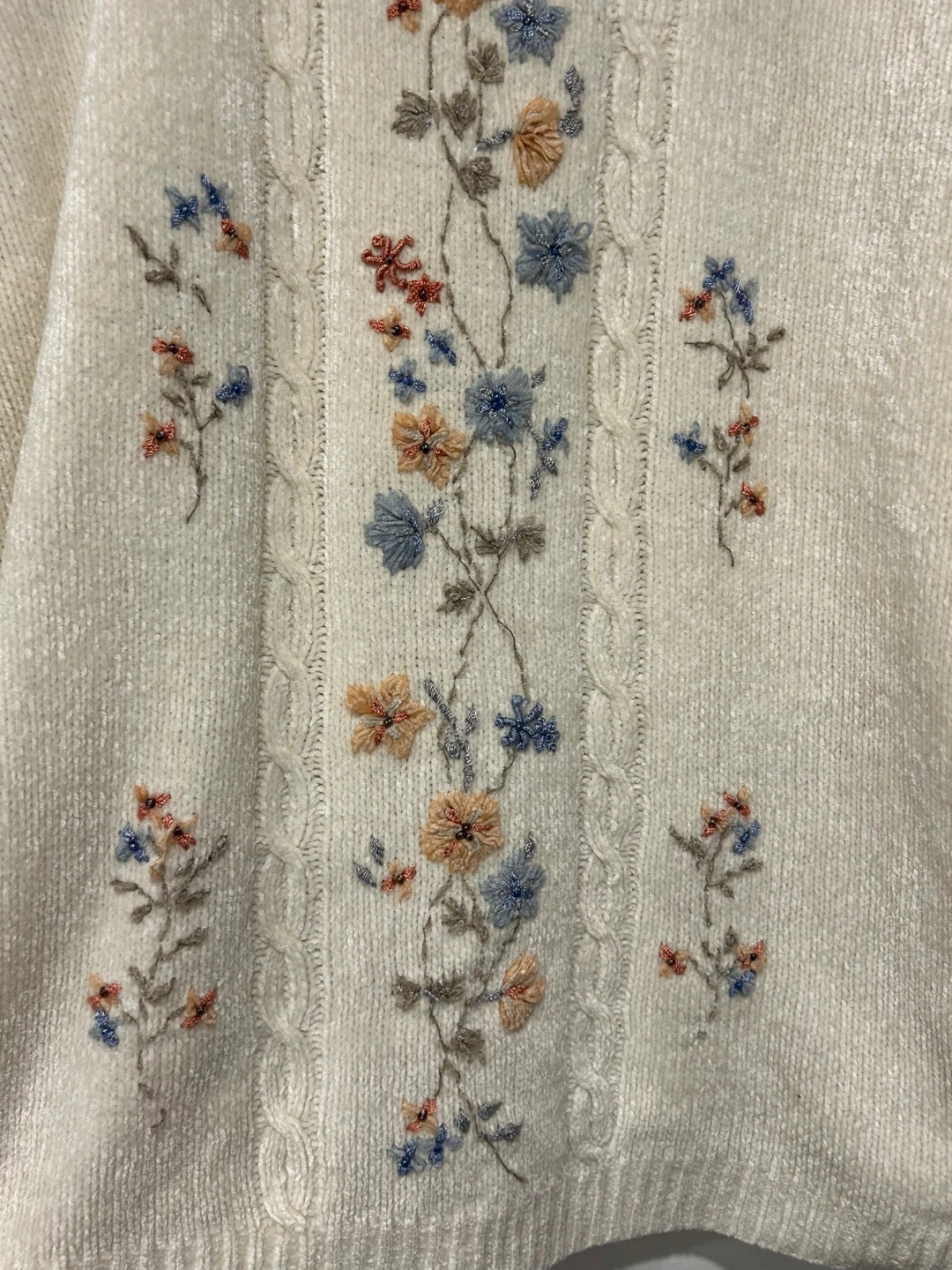 Floral Embroidered Cream Sweater XL - photo 2