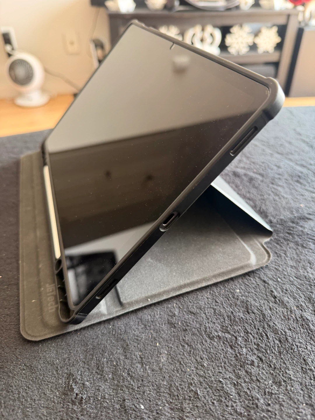 Samsung Galaxy Tab with S Pen and JETECH Case - photo 3