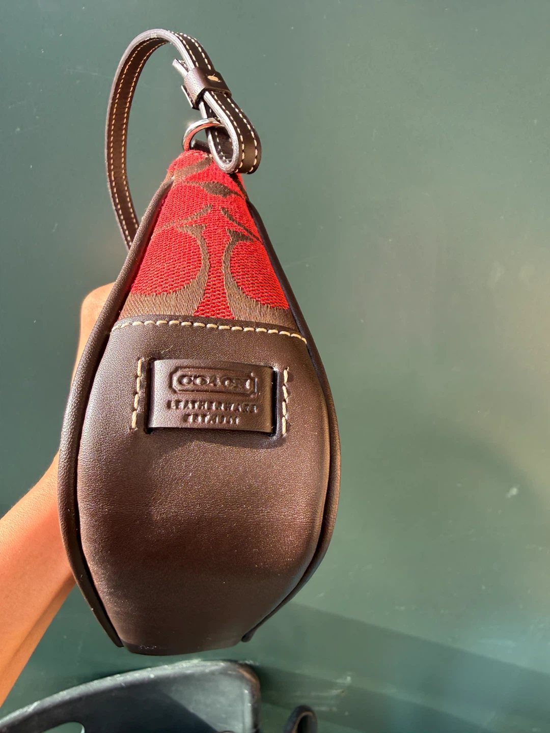 Never used Vintage Coach Demi Red Signature Jacquard Baguette - photo 4