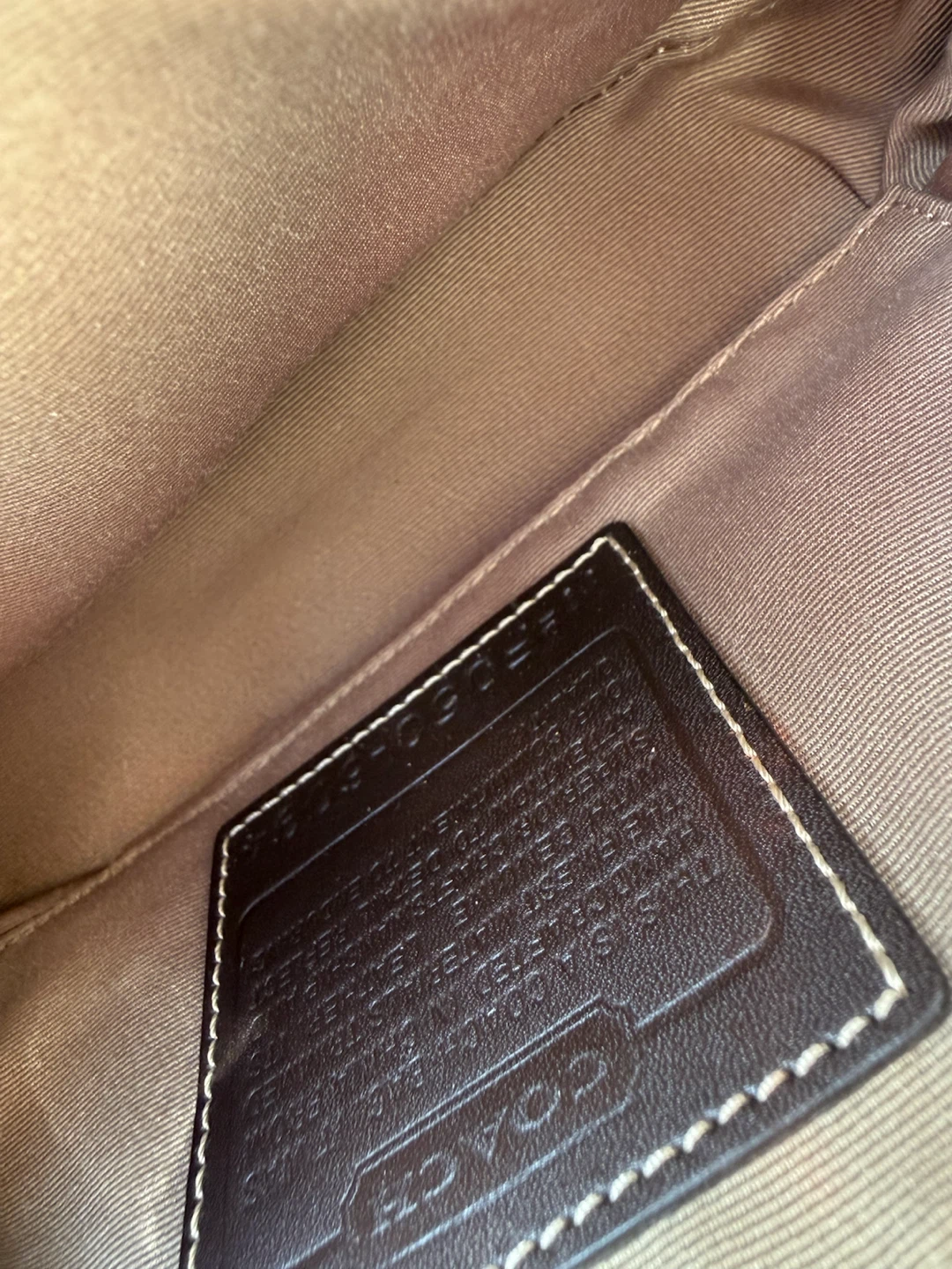 Never used Vintage Coach Demi Red Signature Jacquard Baguette - photo 5