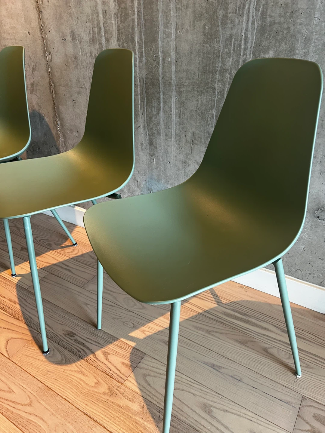 Set of 4 Sage Green Modern Dining Chairs - photo 2