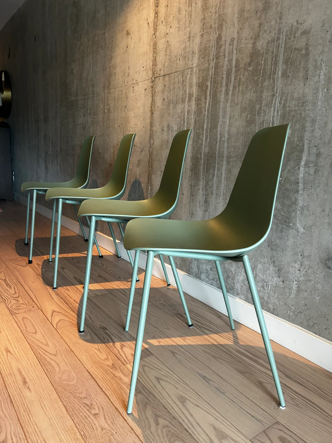 Set of 4 Sage Green Modern Dining Chairs - photo 3