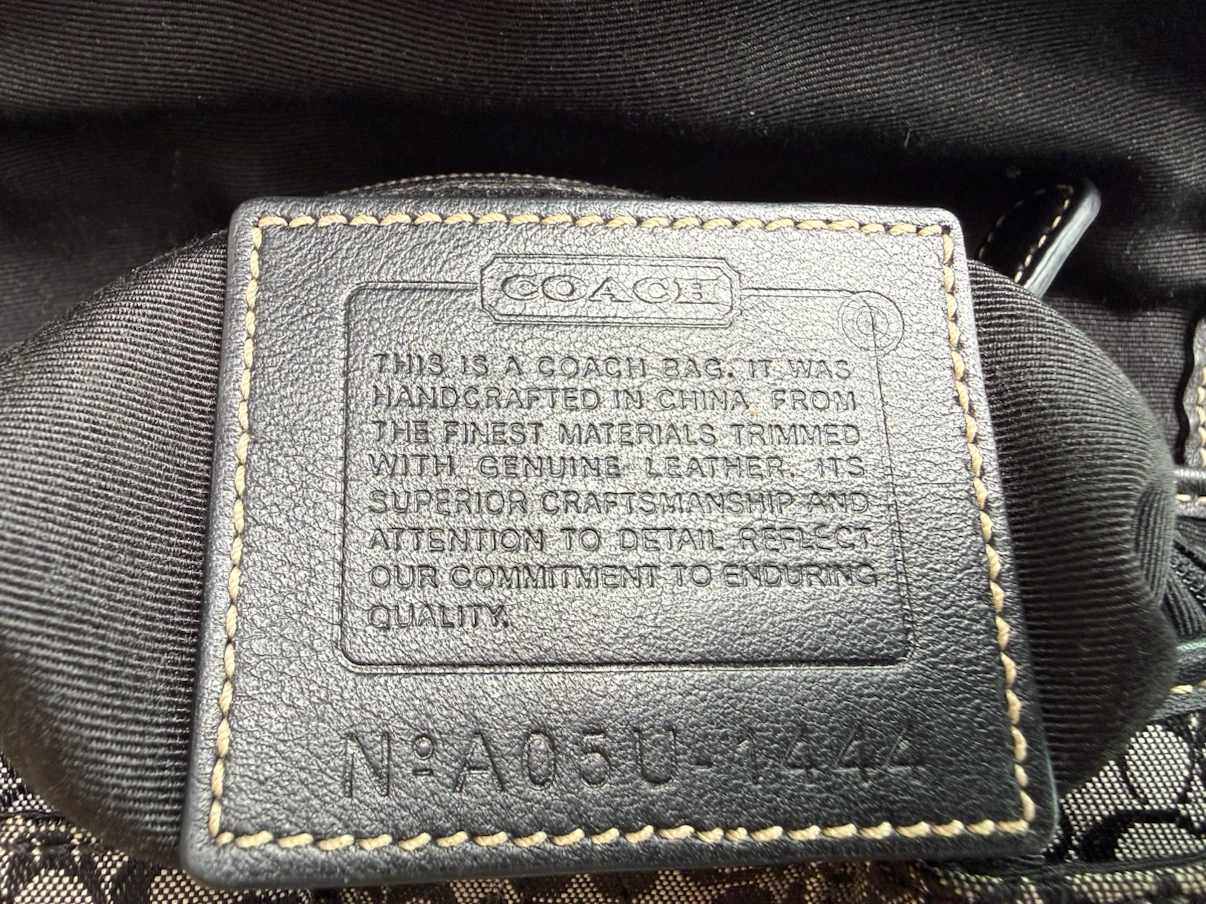 Coach black soho flap canvas bag - photo 4