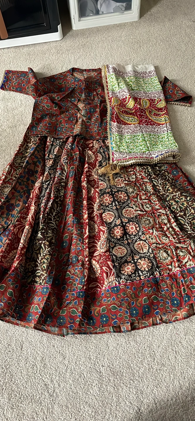 Floral Print Traditional Indian Set skirt with top and chunni