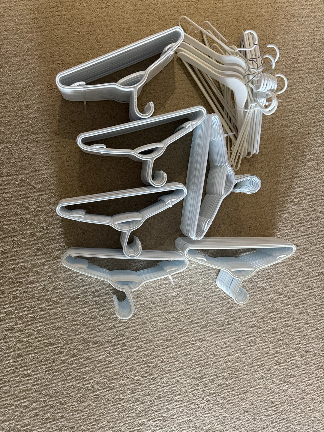 Set of White Plastic Clothing Hangers 130 - photo 2