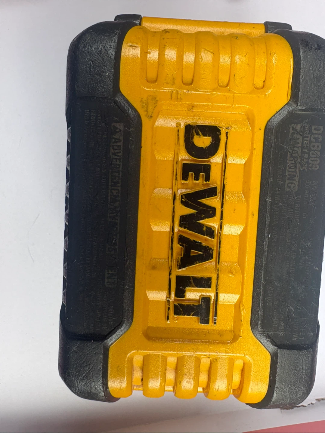 DEWALT FLEXVOLT 9Ah Battery - photo 3