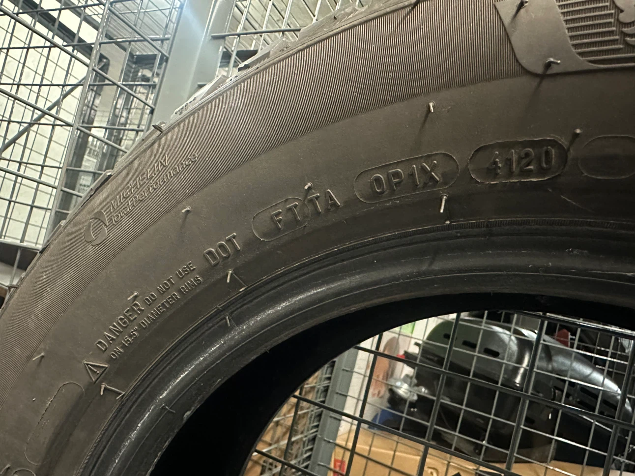 Michelin X-Ice Snow Tire 195/65 R15 95T - photo 4