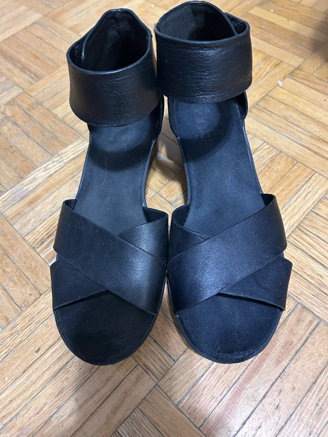 190$ Black super soft leather Wedge Sandals
