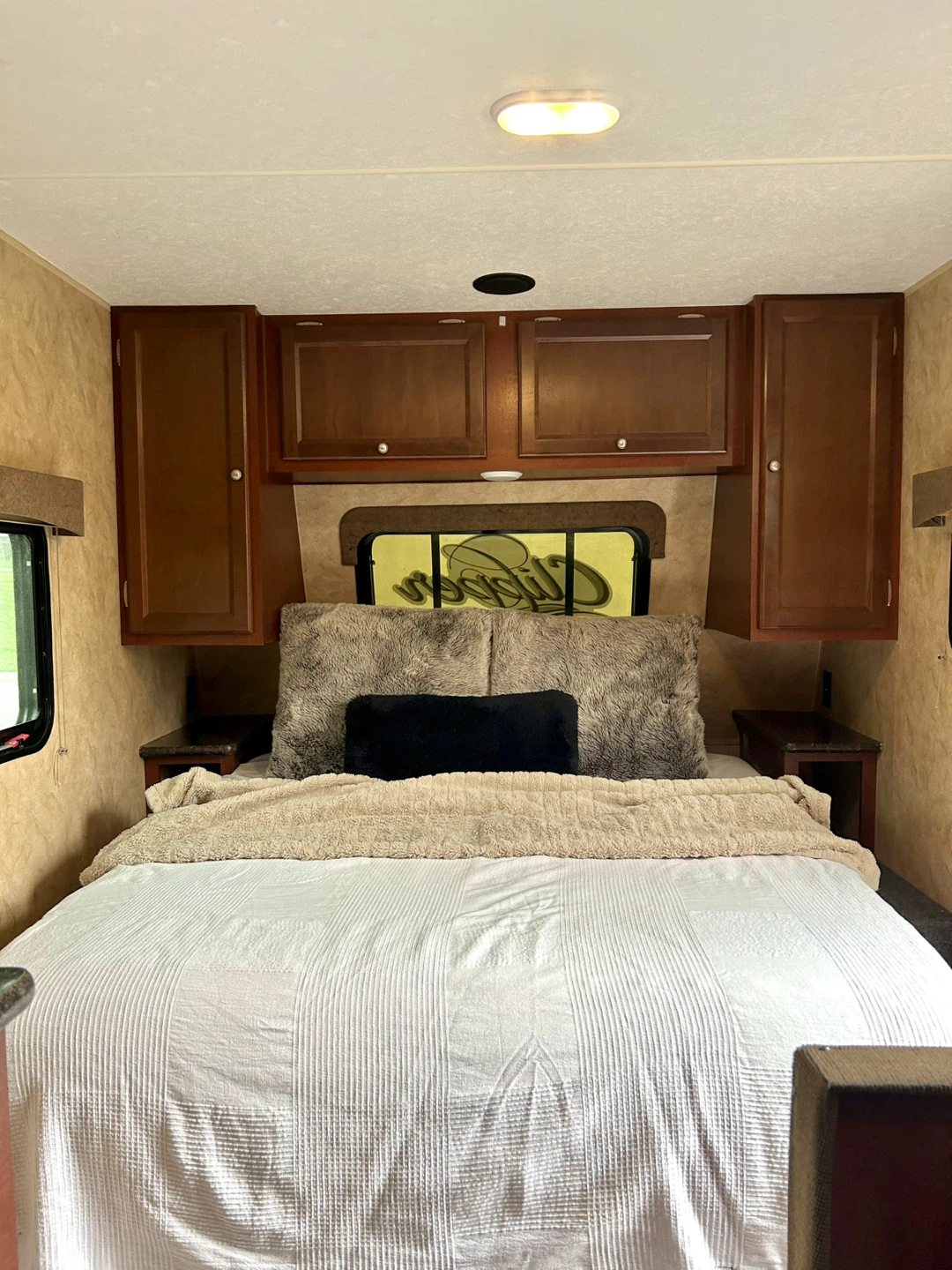 Coachmen Clipper (2015) 17FQ Travel Trailer - photo 3