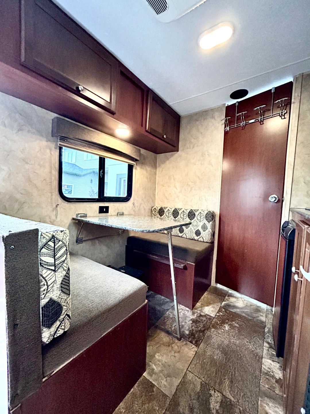Coachmen Clipper (2015) 17FQ Travel Trailer - photo 5