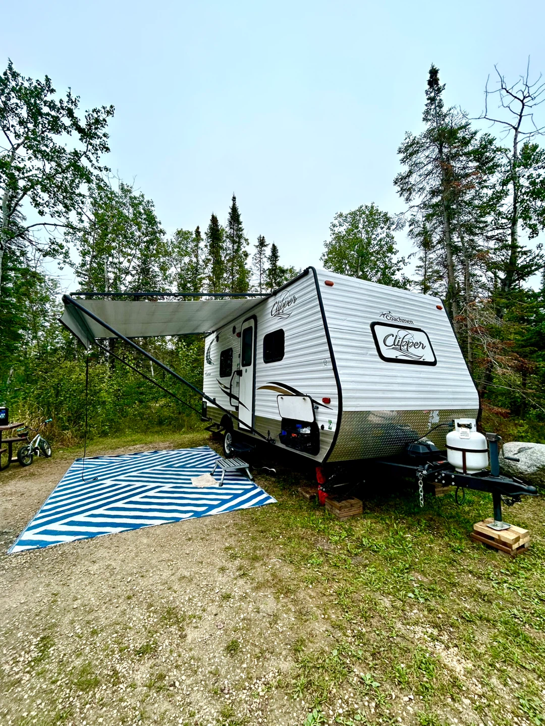 Coachmen Clipper (2015) 17FQ Travel Trailer