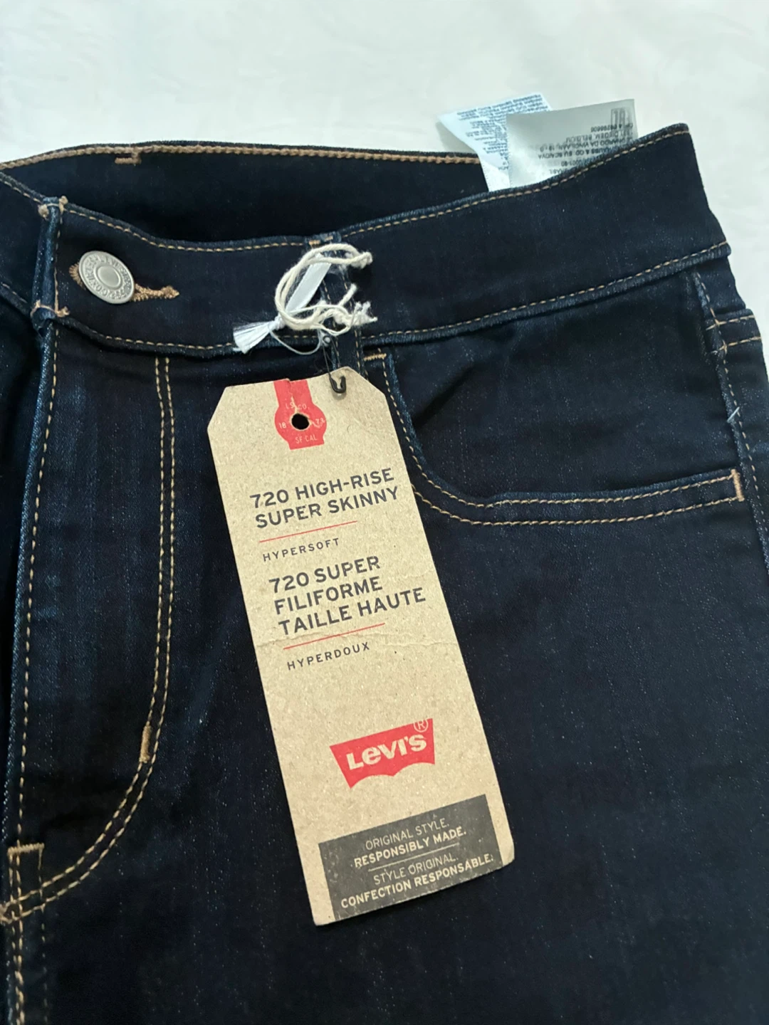 NEW with TAG Ladies LEVI slim cut jeans - photo 2