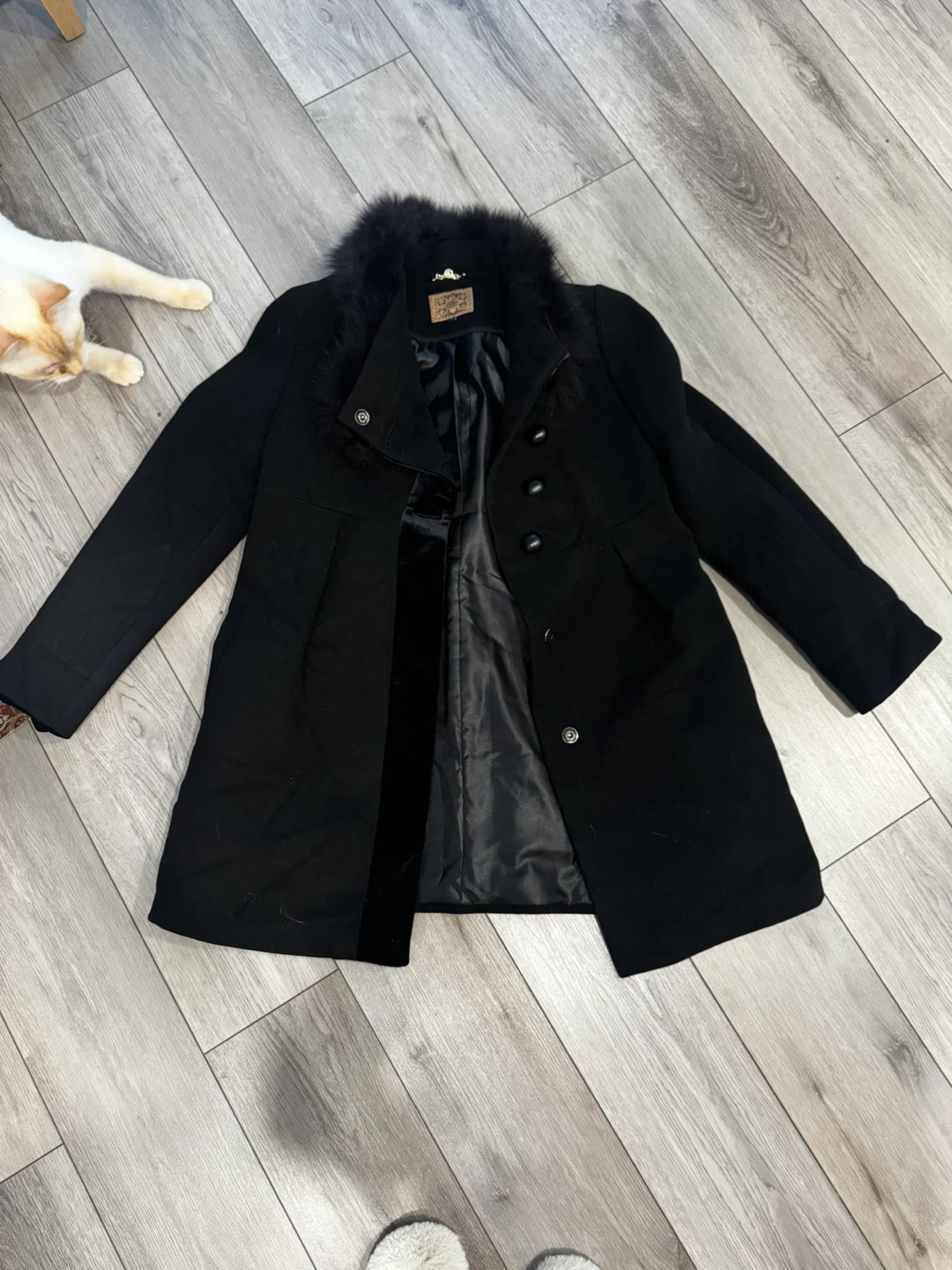 Black wool blend coat with faux fur collar
