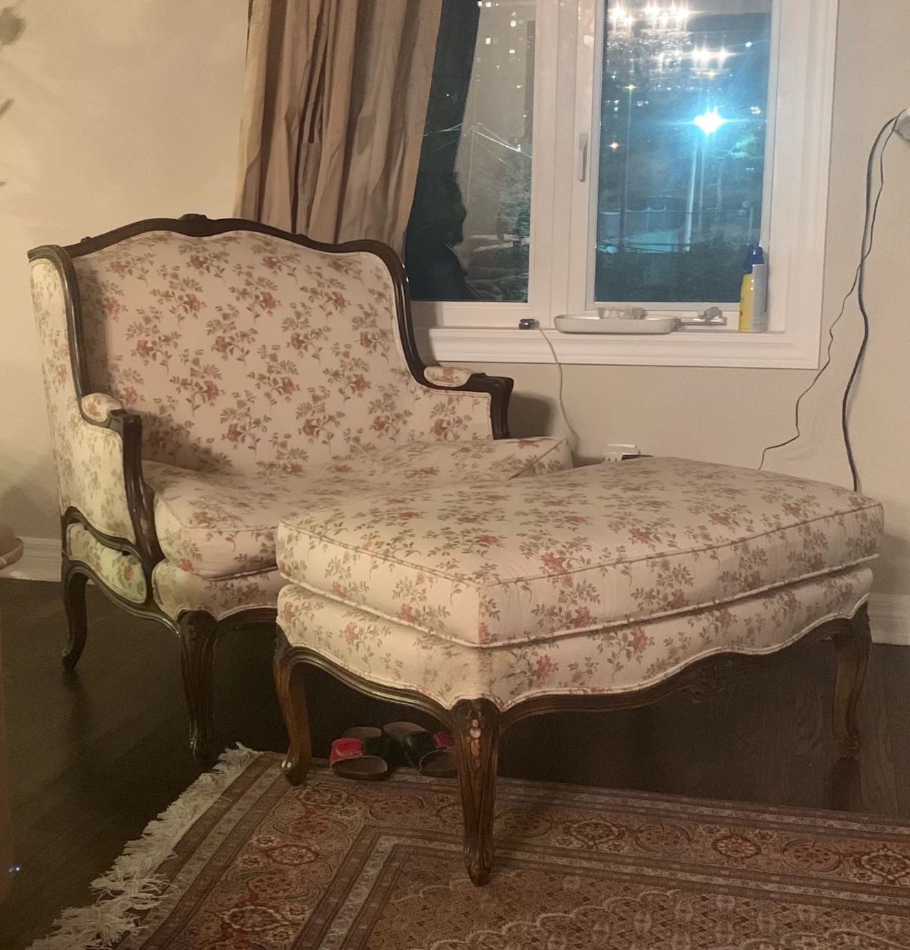 Vintage Floral Accent Chair and Ottoman - photo 3