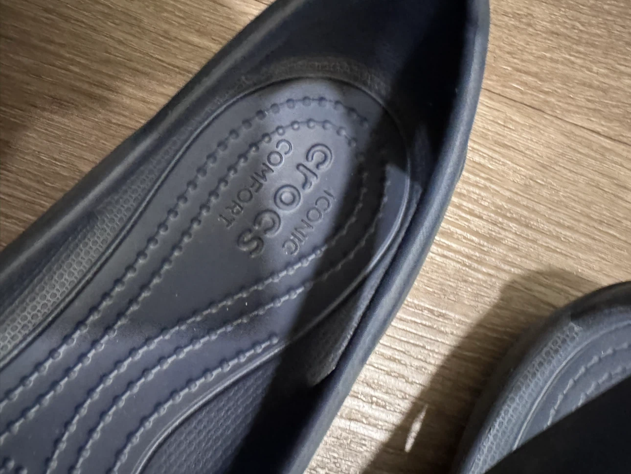 Crocs Navy Blue Flats size 7 - photo 2