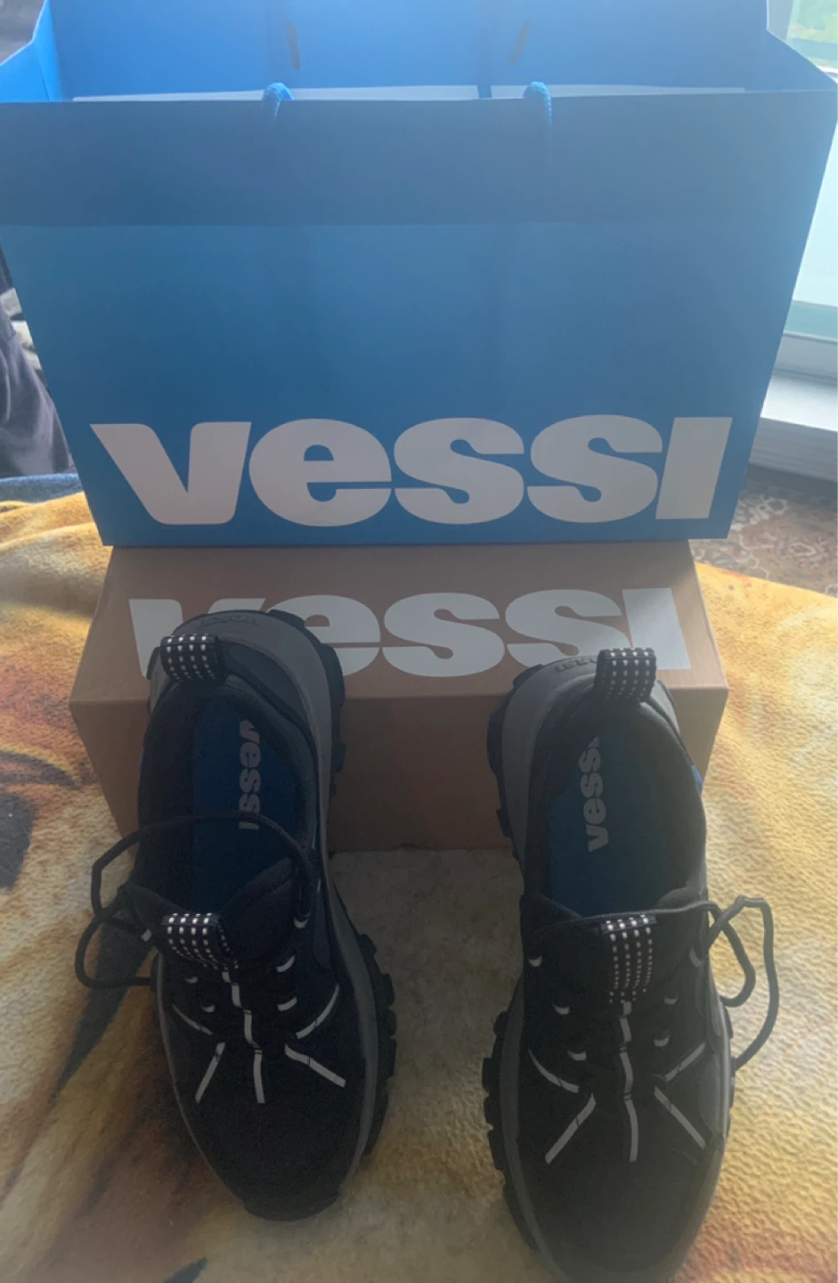 Women’s Vessi Motu Sneakers 7.5 - photo 2