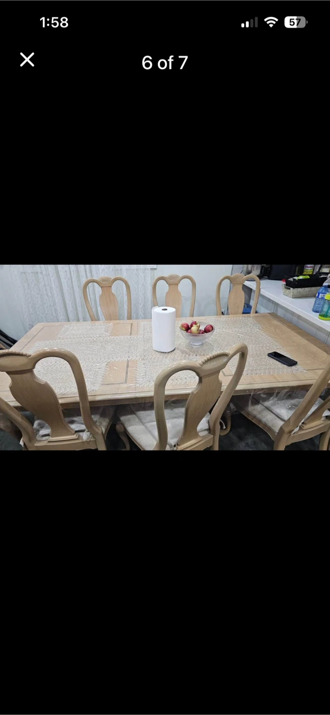Dining table and 8 chairs set