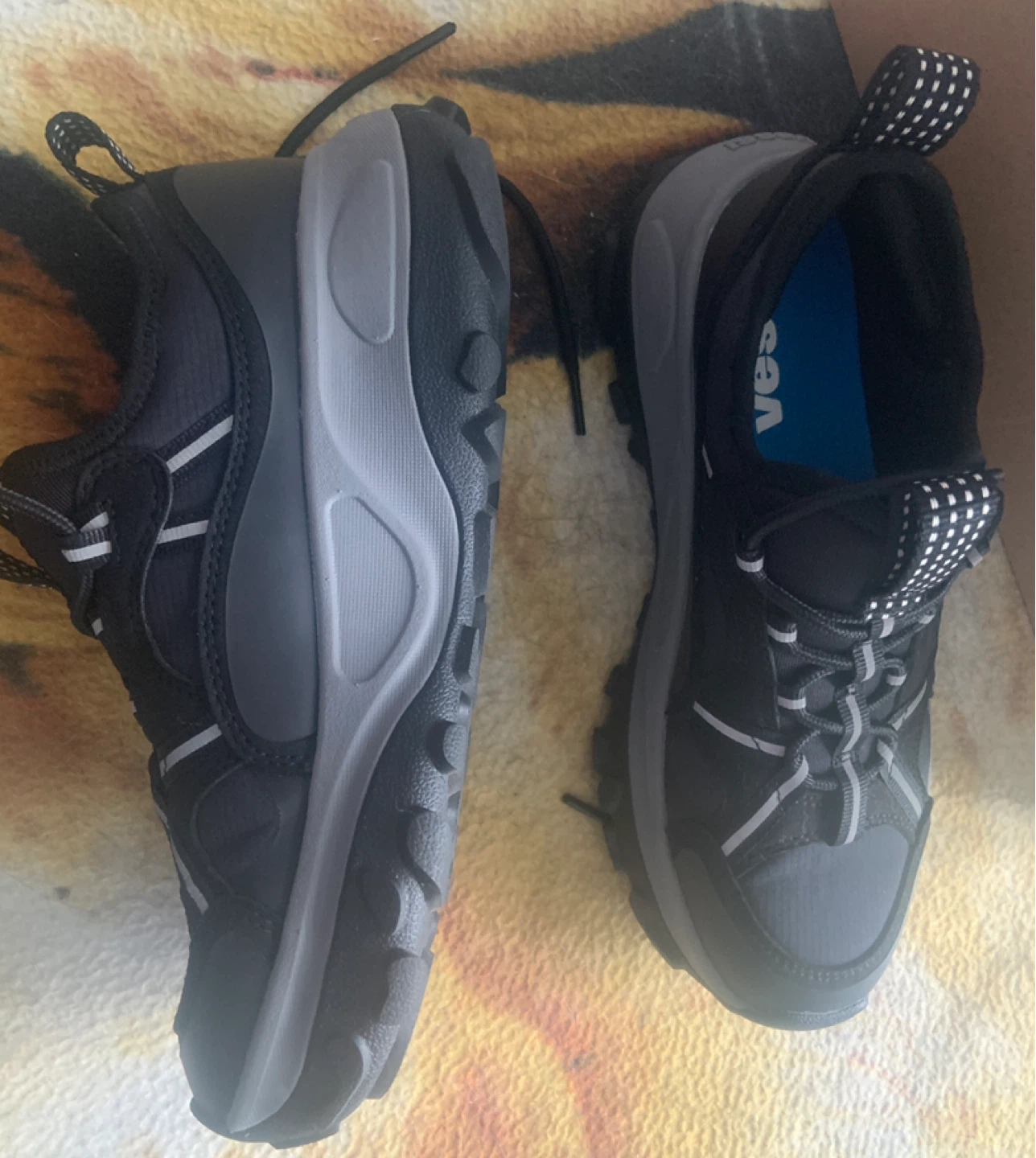 Women’s Vessi Motu Sneakers 7.5 - photo 3