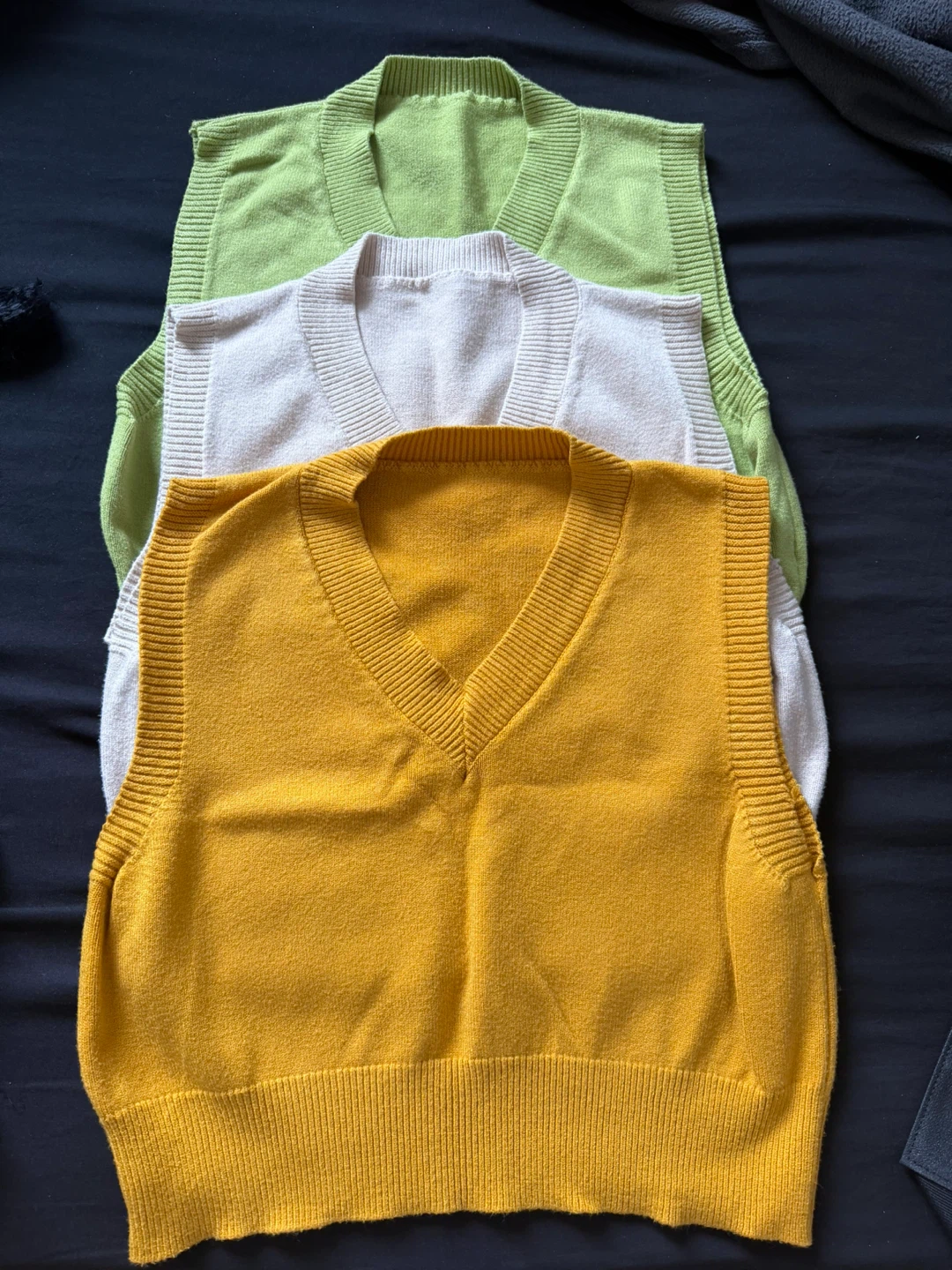 Set of 3 V-Neck Sweater Vests