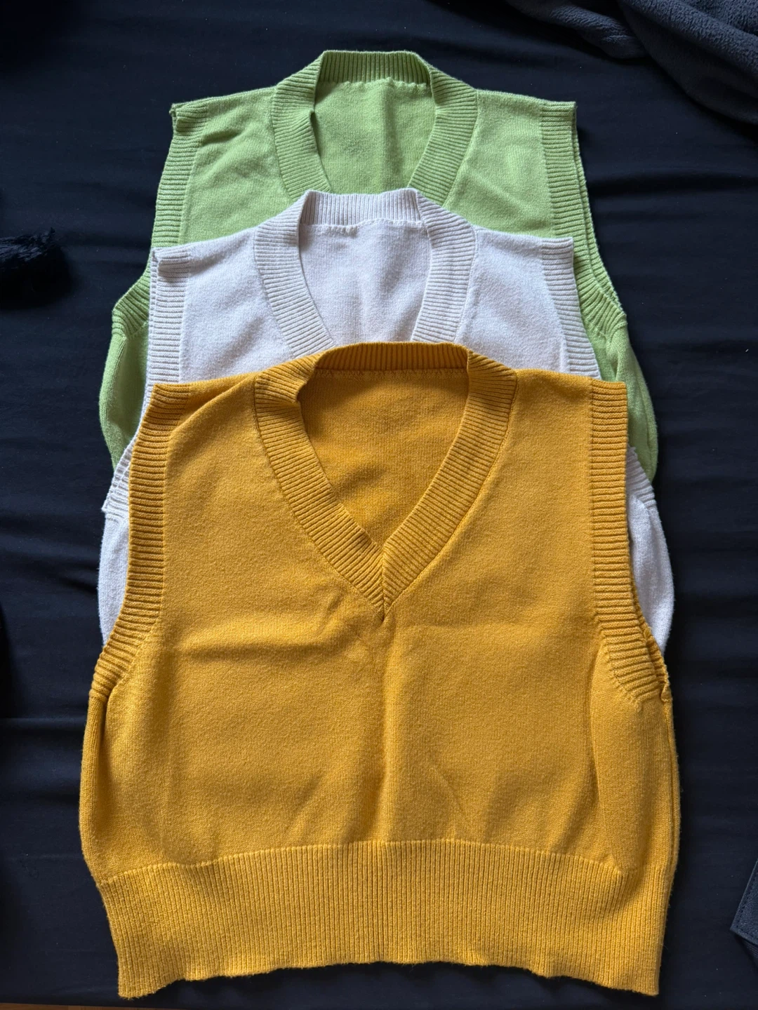 Set of 3 V-Neck Sweater Vests - photo 2