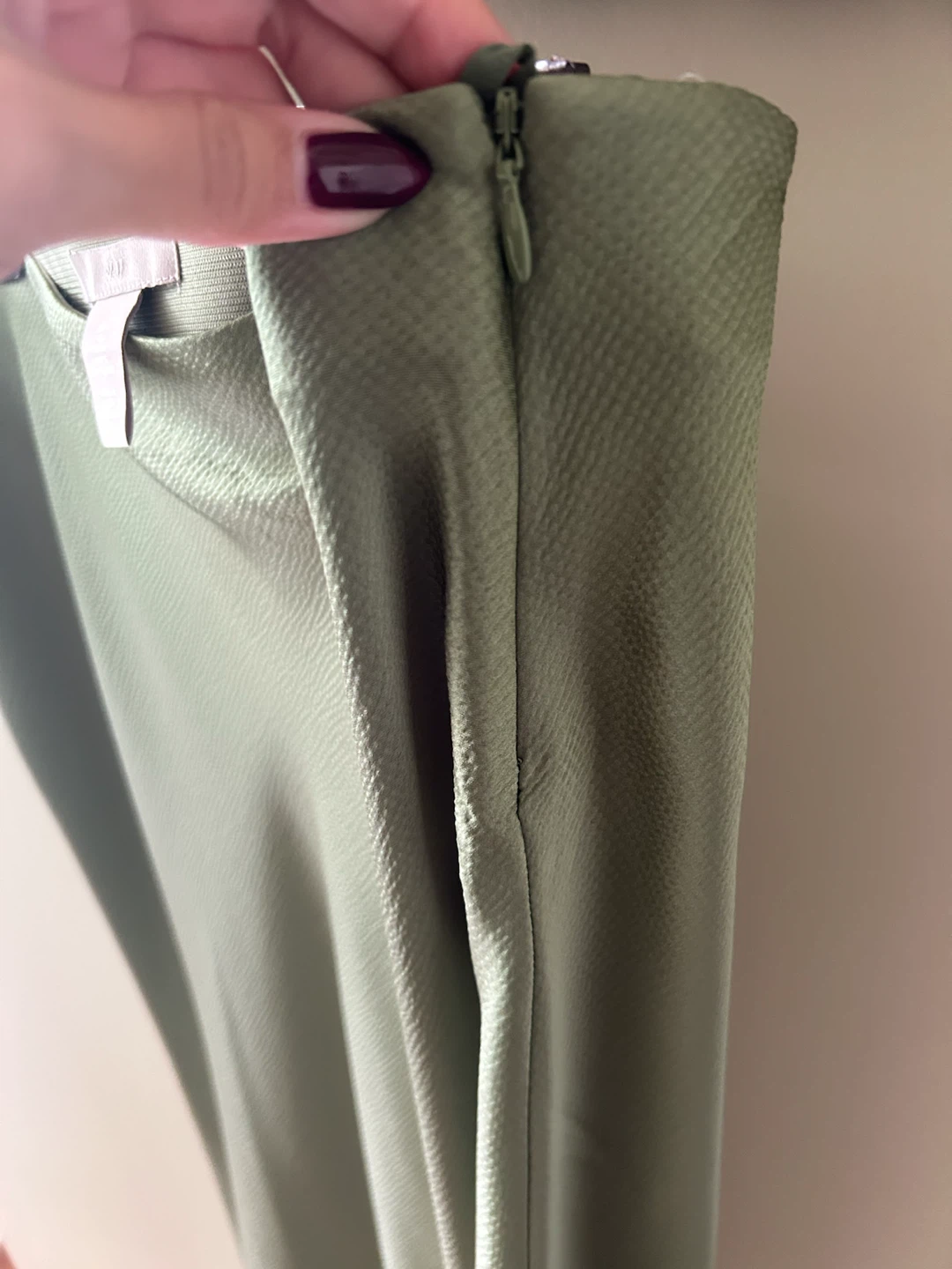 H&M Olive Green Midi Skirt - Size Large - photo 3