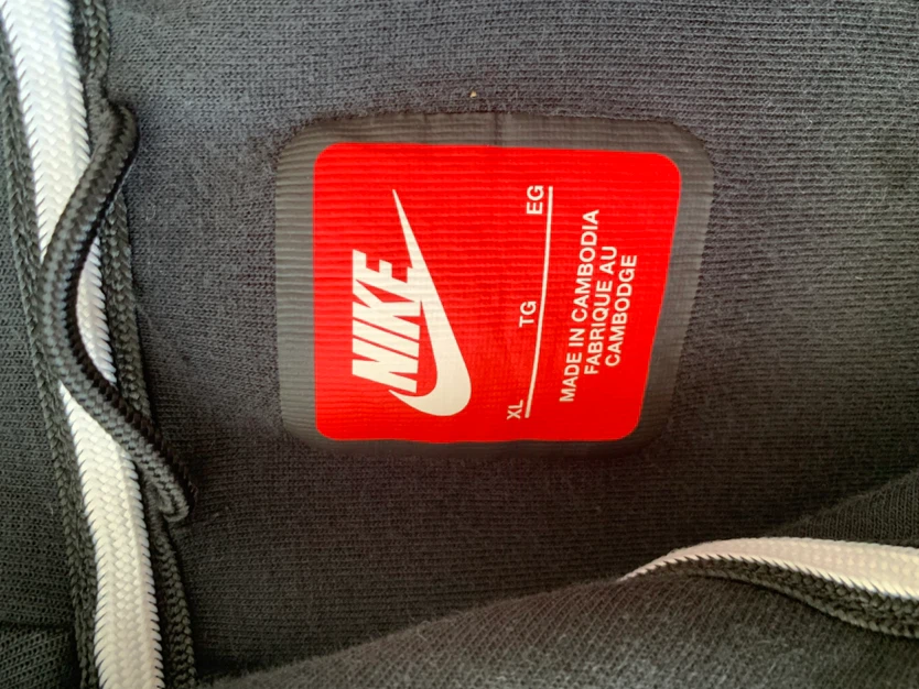 Nike Tech Fleece Full-Zip Hoodie - Black - Size XL