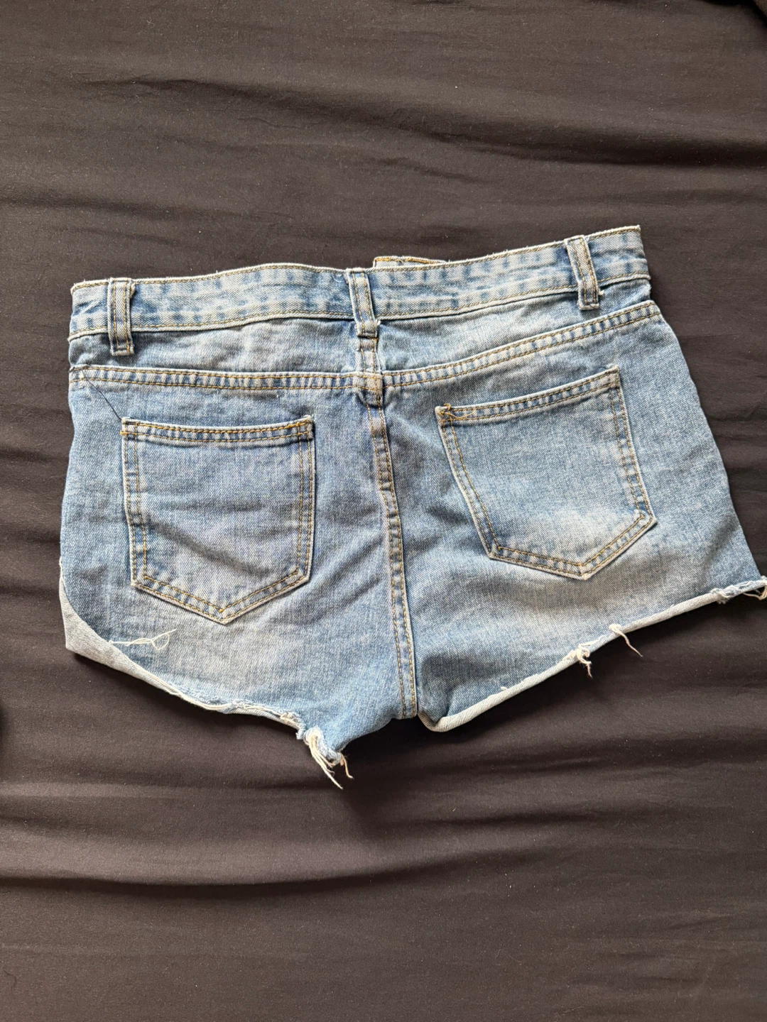 Light wash denim shorts - photo 4